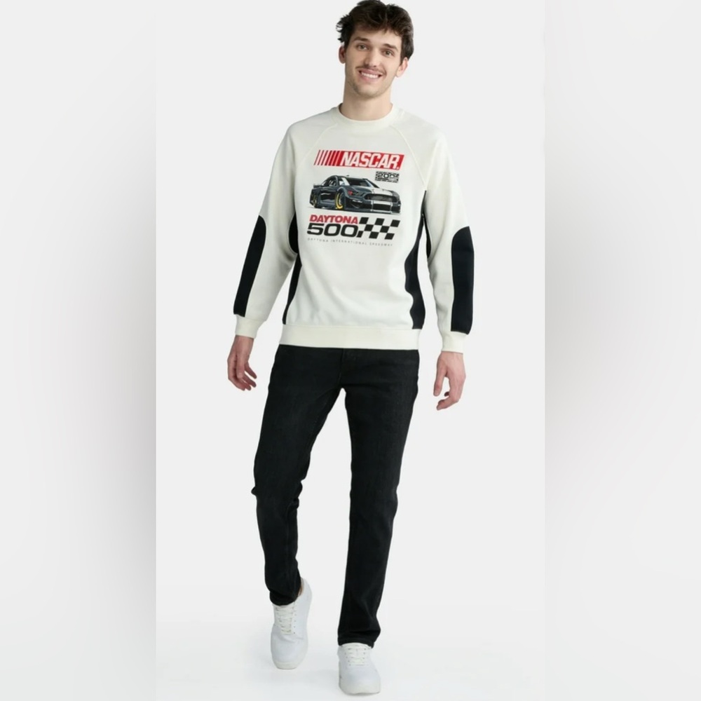 NWT NASCAR Men's and Big Men's Graphic Crewneck Sweatshirt, Size S 34/36